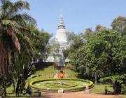 Wat Phnom & Royal Palace in Phnom Penh City